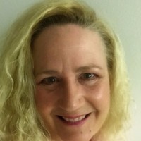 RightAnswer.com Employee Ellen Hallett's profile photo