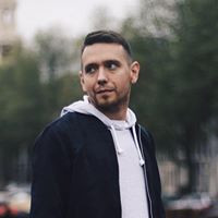 Bartosz Majewski Email