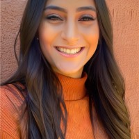 Gabriela Stefani Email