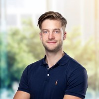 Janosch Iten Email