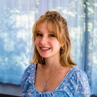 Hello xLAB Employee Larissa Chenevard's profile photo