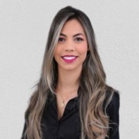 Diviníssimo Alimentos Employee Iara Alves Freire's profile photo