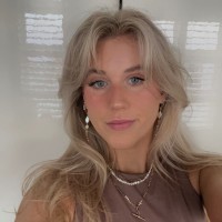 Emma Simonsen Email
