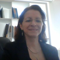 Cornelia Oszlonyai Email