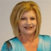 Community Volunteer Employee Michelle Edwards's profile photo