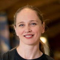 Csilla Csejtei Email