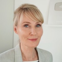 WÜRZBURGER VERSICHERUNGS-AG Employee Esther Straub's profile photo