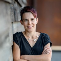 Petra Hutter Email