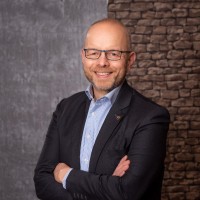 Uwe J. Keller Email