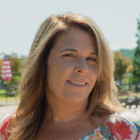 Stone's Office Equipment Employee Laura Watts's profile photo