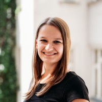 Iva Čípová Email