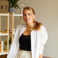 Off The Wall Employee Laura Fox-Thomas's profile photo