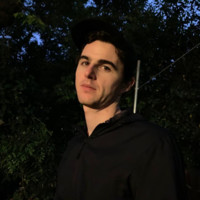 Creative Escapes Employee Louie Young's profile photo
