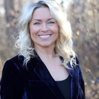 Malin Evetovics Email