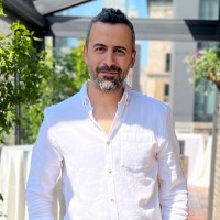 Emre Araz