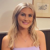 Abi Robertson Email & Phone Number