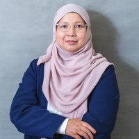 MADCash Employee Noraminah Omar's profile photo