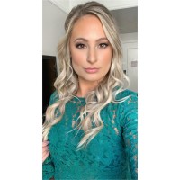 Charles Schwab Employee Bridget Thomas's profile photo