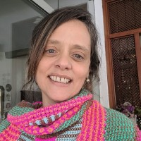 Thaís Prates de MacEdo Cruz Email