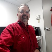 Stradiant Employee Dennis N.'s profile photo