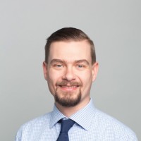 Lukas Petersen Email