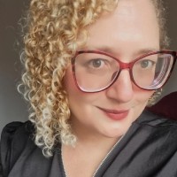 Hub BMD Employee Li de Oliveira's profile photo