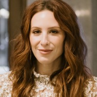 Julia Edwards Email & Phone Number