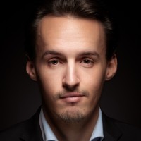 Fabian Baur Email