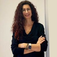 Sandra Schmid Email & Phone Number