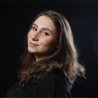 Amanda Zabeu Email