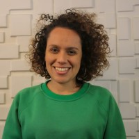Amanda Pamplona Email