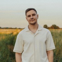 Maksym B. Email
