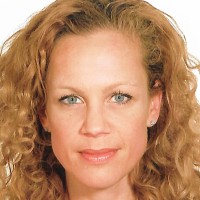 Alexandra Callet Email