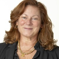 Oracle Employee Lori Pierson's profile photo