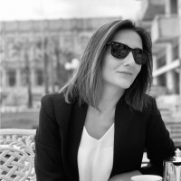 Emel Taş Email & Phone Number