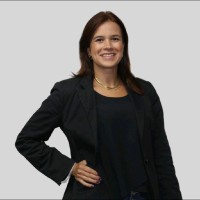 Daniela Castro Email