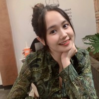 Nguyễn Nhung Email