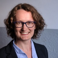 Marie-Noemi Bold Email