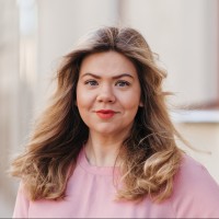 Elin Simmesgård Email