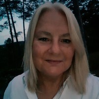 Isabelle Vikström Email