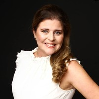 Petra Maison Email