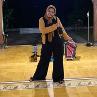Arum Sari Email