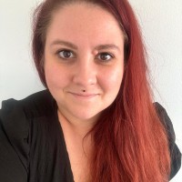 Klara Vomelova Email