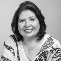 Dhayana Becaría Email