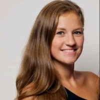 Modellfabrik Papier gGmbH Employee Laura Beust's profile photo