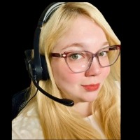 AllEasy Employee Carolina Orlowski Damaceno's profile photo