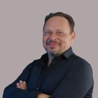 Marcin Kwiatkowski Email