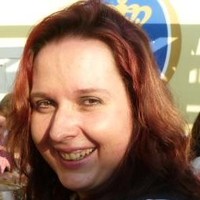 Lenka Cerna Email