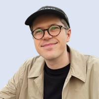 E-mail e número de telefone de Luke Britton