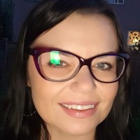Anna Bialas Email